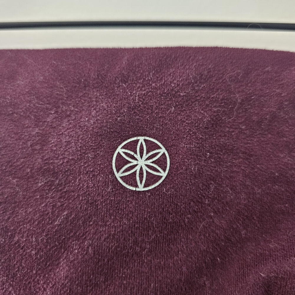 Chic Plum / Marroon Leggings With Pockets - Picture 5 of 12